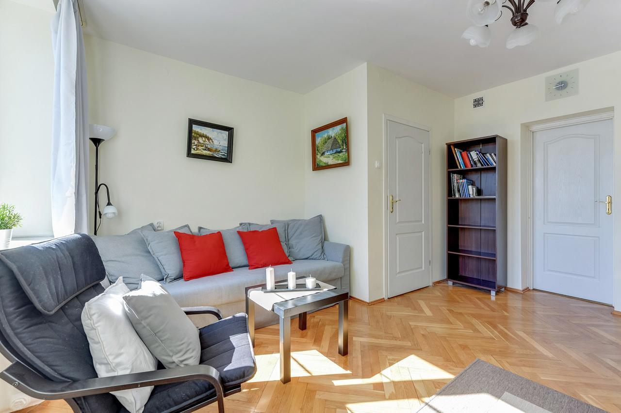 Apartment By The River - Old Town By Renters *