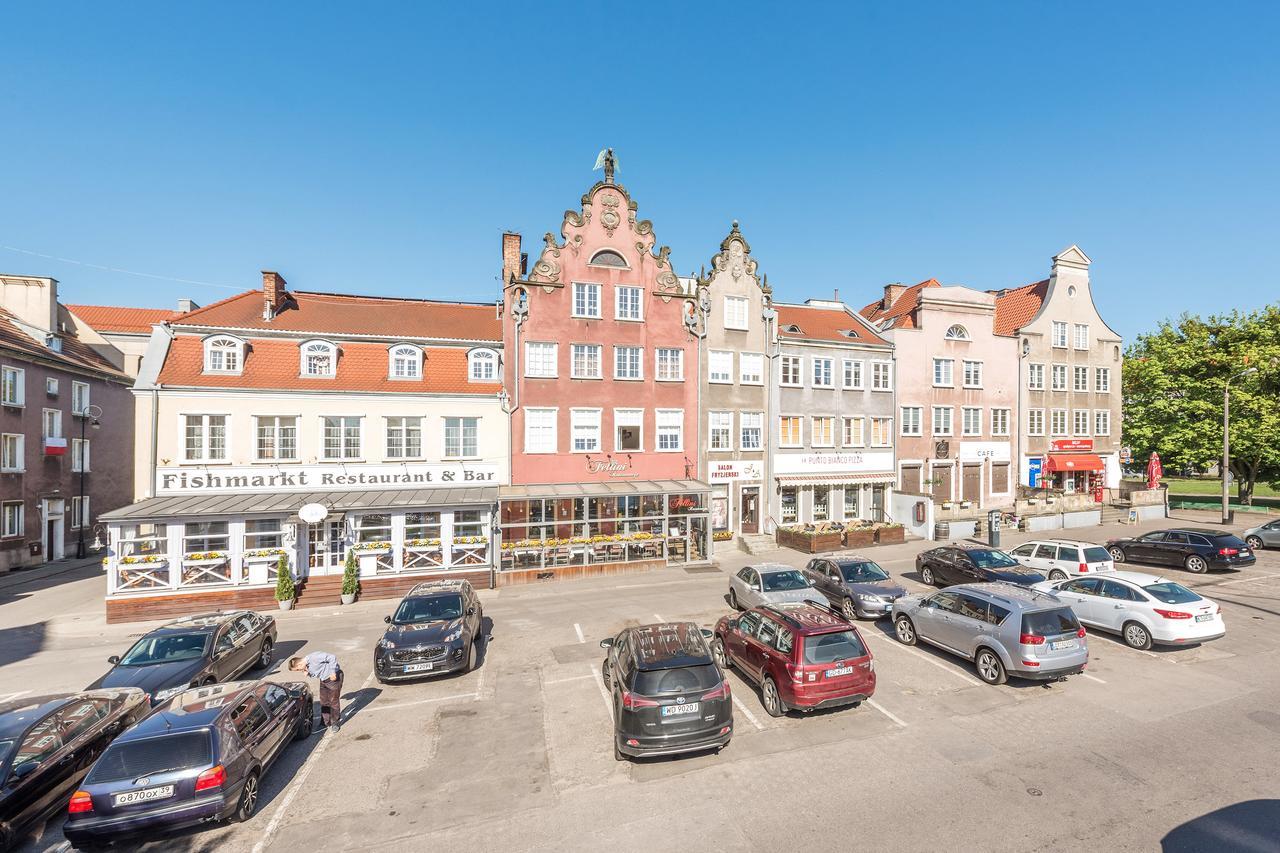 By The River - Old Town By Renters Gdansk